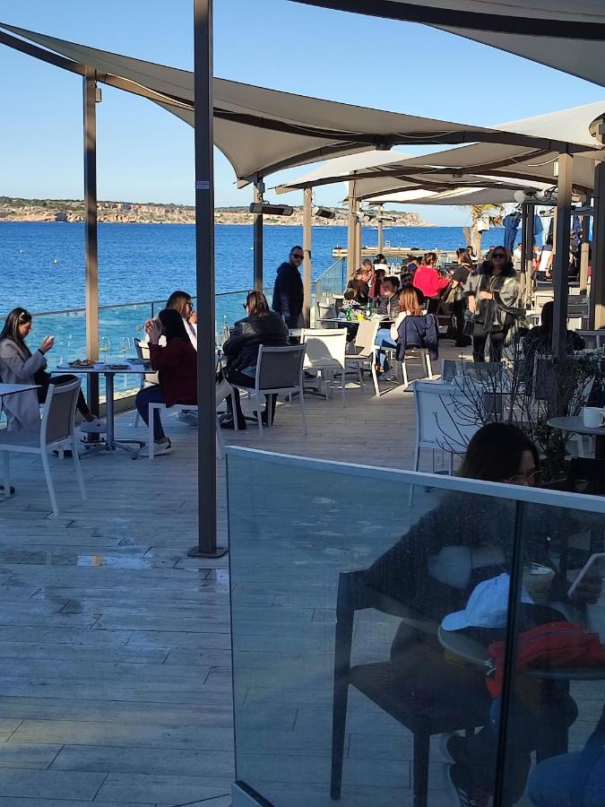 Beachfront With Seaviews Apartment No56 Award Winner Unbeatable Location For Closeness To The Sea Ideal For Guests Looking For Winter Spring And Autumn Breaks In Sunny Malta Also Ideal For Coastal Hikers Mellieha Luaran gambar